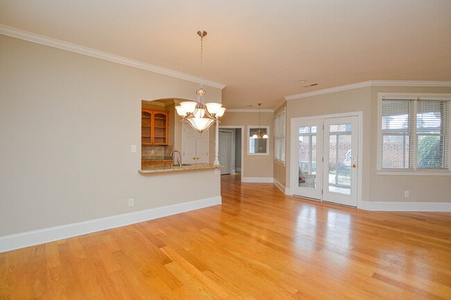 Photo - 986 Blakeley Walk