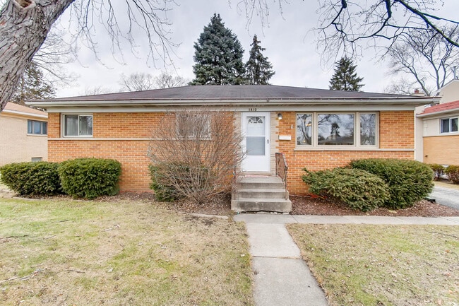 Photo - 1810 W Lincoln St House