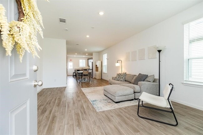 Photo - 23631 Simmental Rd