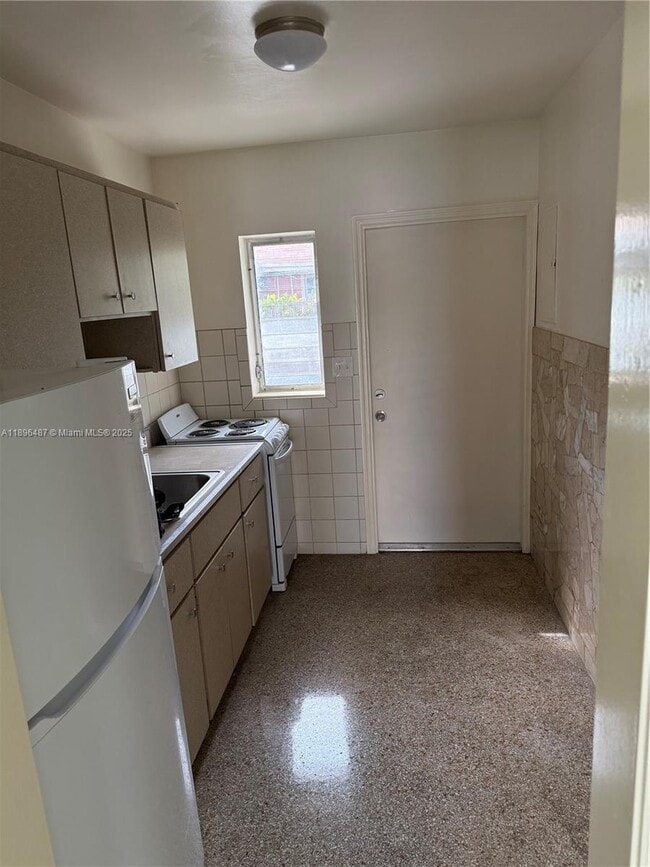 Photo - 301 SW 9th St Unidad 2