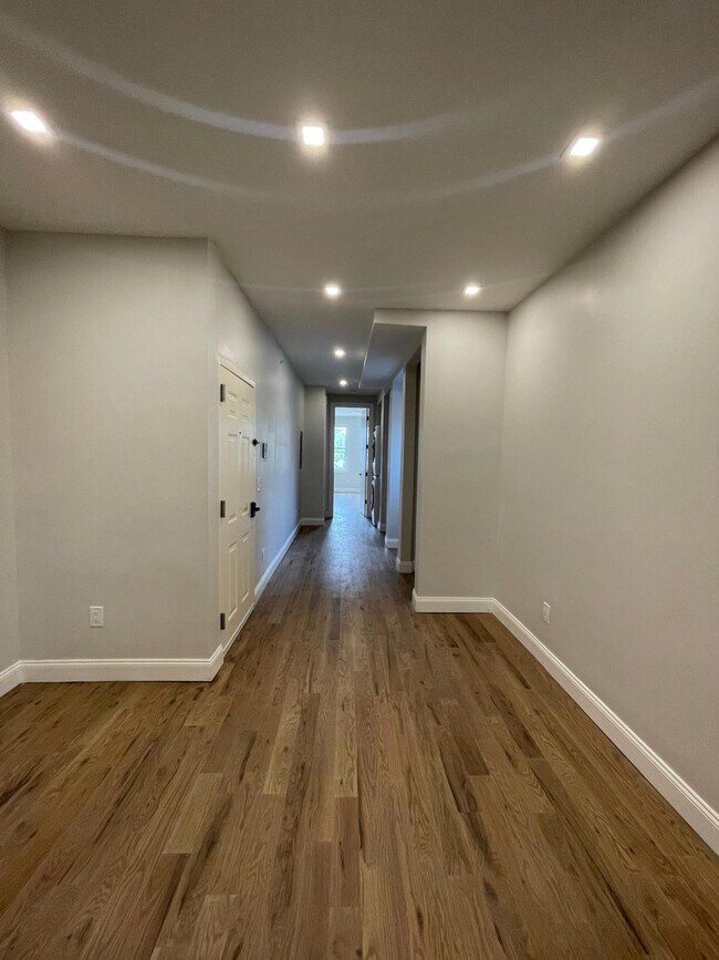 Unit 2L - 64 Logan Ave Unit 2L