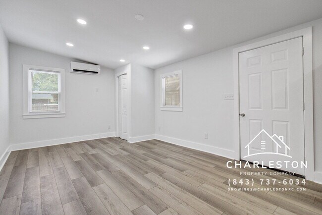 Photo - 816 E Estates Blvd Unidad B