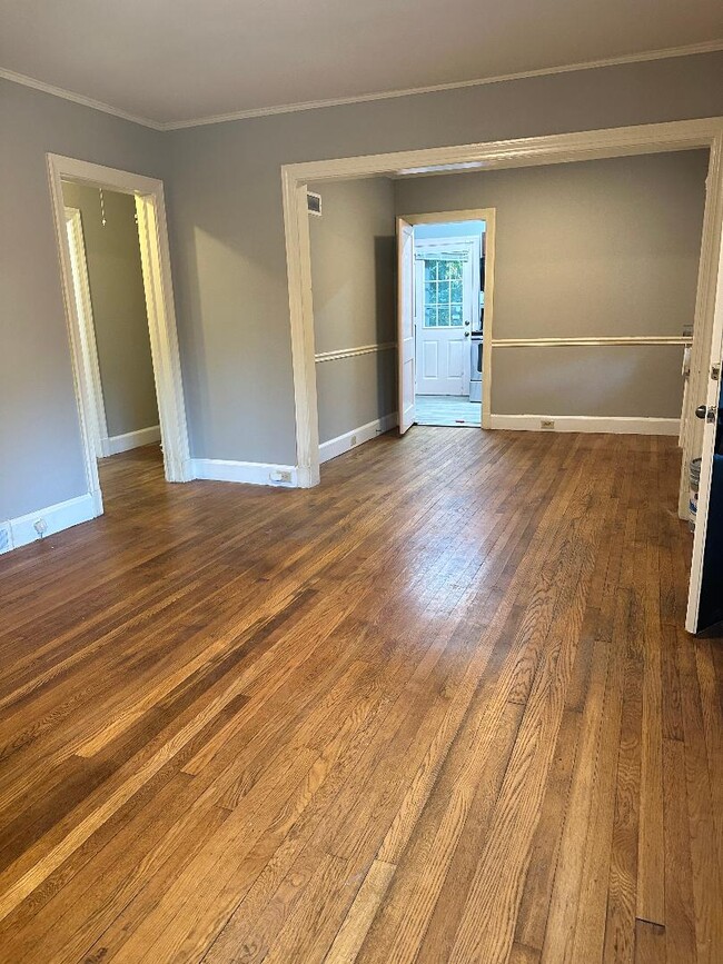 Photo - 1517 N Roxboro St