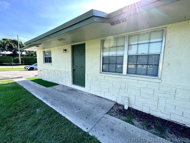 812 Center St Unit 3