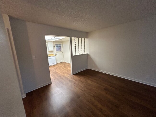3940-3946 W Hillsdale Ave Unit 3942 W. Hillsdale