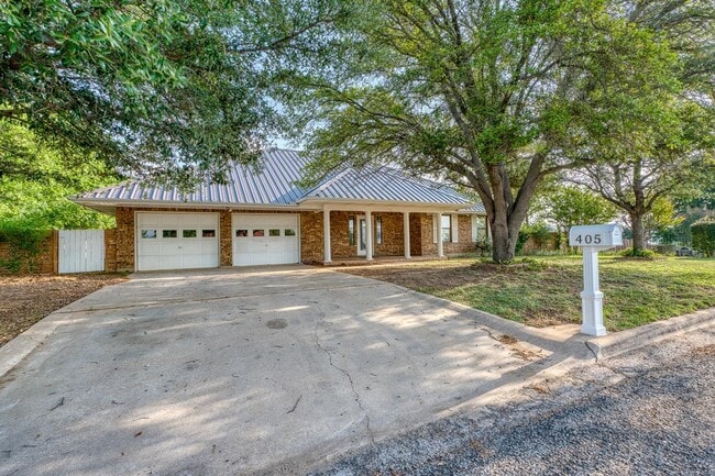 Photo - 405 E Granite St