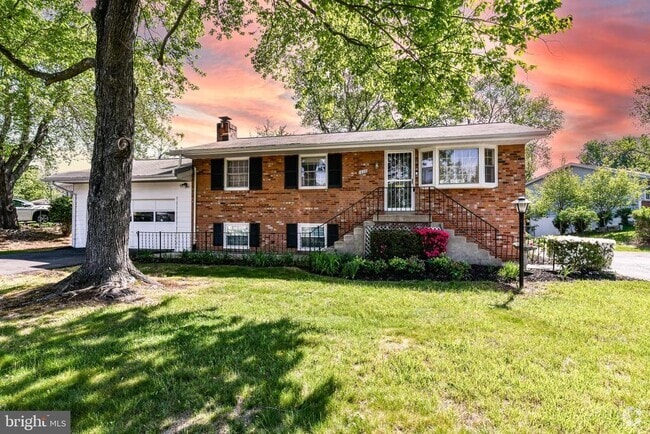 Building Photo - 1020 S Hoga Rd Rental
