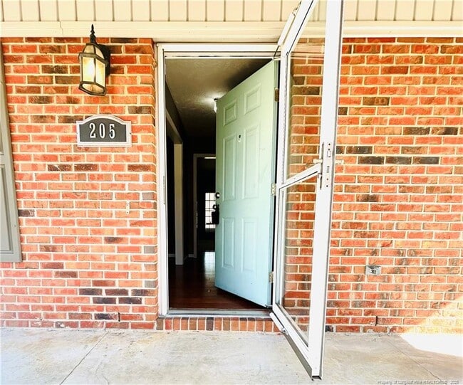 Photo - 205 Sparrow Dr