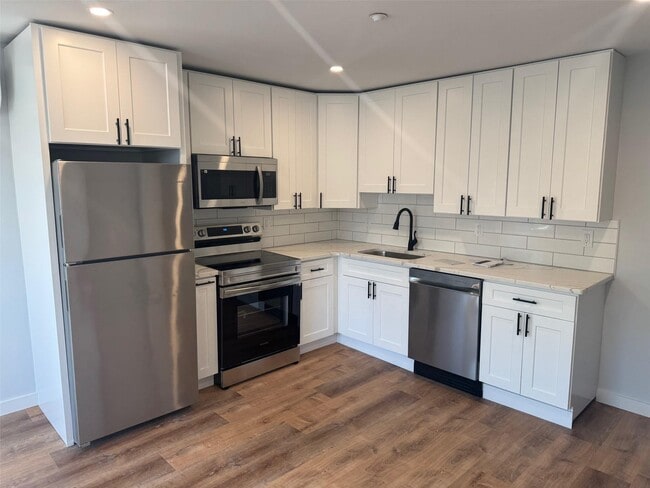 Photo - 544 Locust Ave Apartment Unit 2A