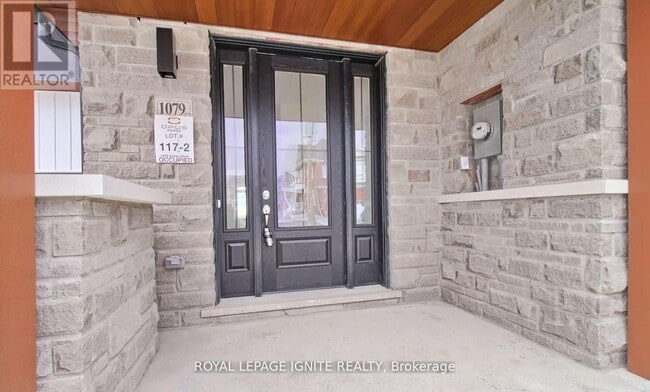Photo - 1079 Cameo St