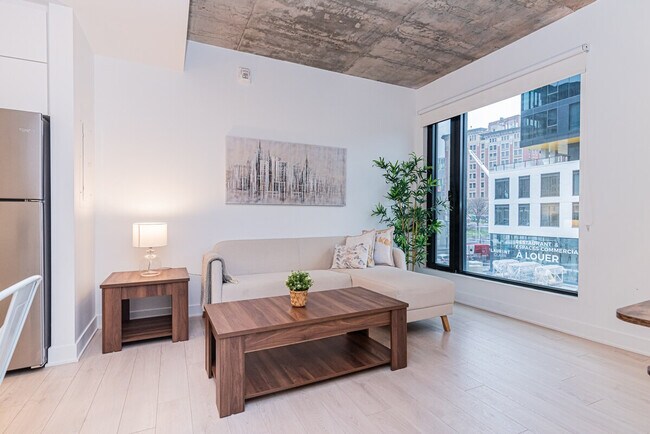 Photo - 13 Rue Saint-Urbain Unit ID1261804P