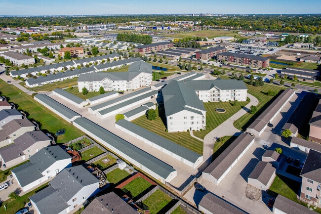 Aerial - Crossings at Water's Edge Rental