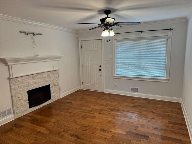 Photo - 837 Parkstone Dr