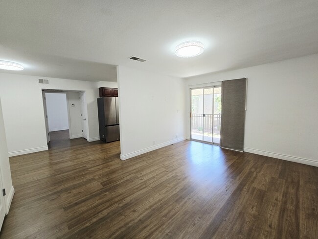 Photo - 5081 River Glen Dr