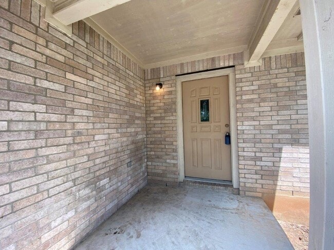 Photo - 124 Easy St