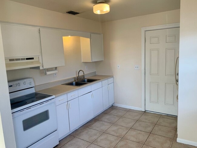 Photo - FANTASTIC LOCATION! 2 BEDROOM 1 BATH DUPLEX LOCATED IN PINELLAS PARK, FL.