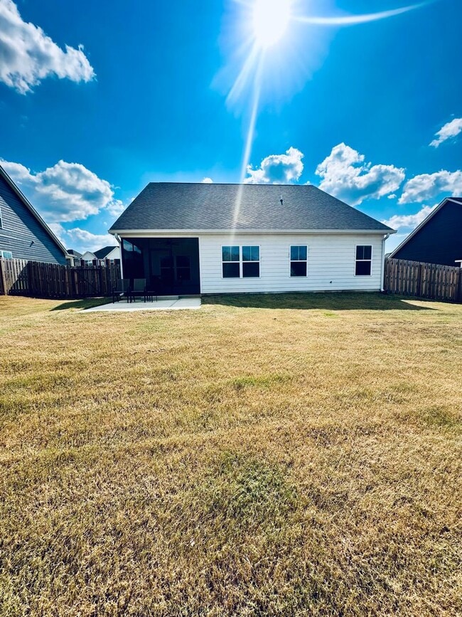Photo - 714 Lindsey Brook Tr