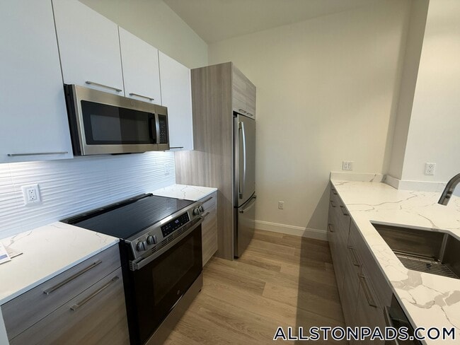 Photo - 1079 Commonwealth Ave Unidad 209