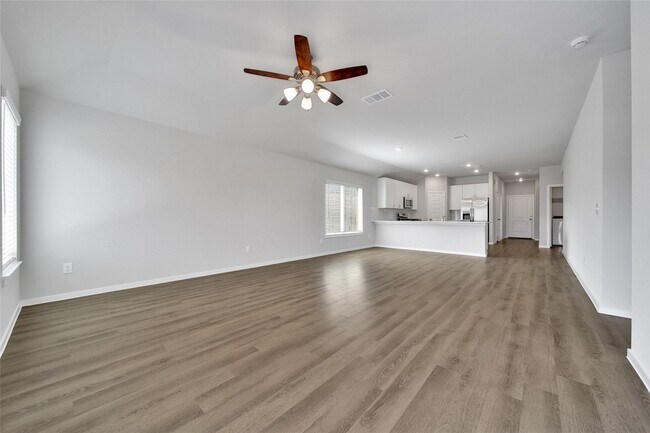 Photo - 8007 Camphor Ct