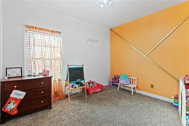 Photo - 9760 Maxwell Run