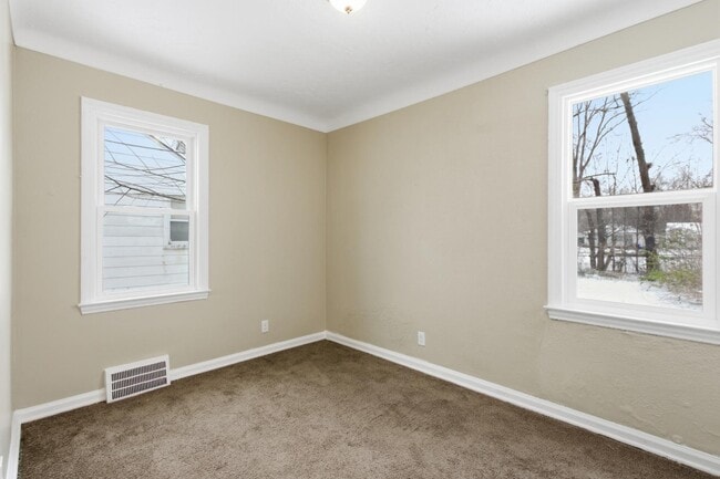 Photo - 19318 Harlow Ave