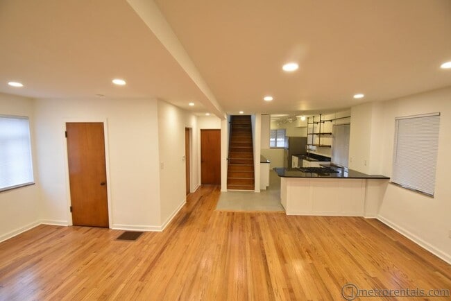 living room/ kitchen - 323 E Livingston Ave