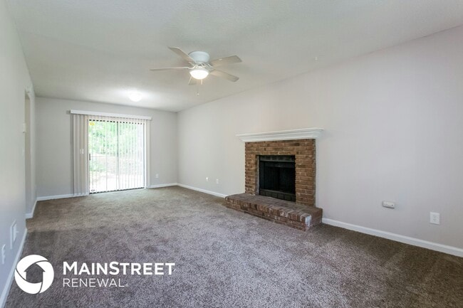 Photo - 979 Brandon Hill Way