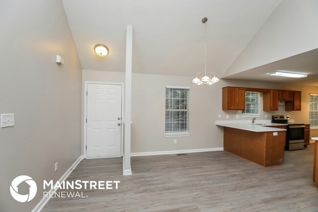 Photo - 1103 Amberglade Way