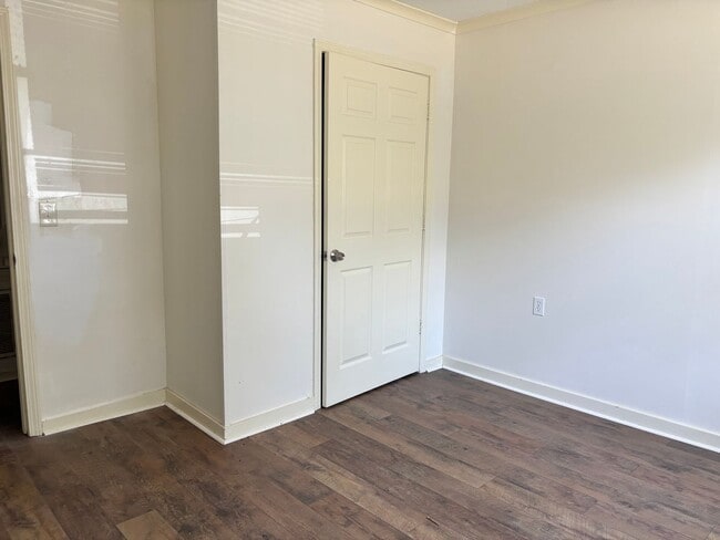 Photo - 410 Oneida Ave