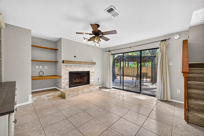 11 N Mossrock Rd
