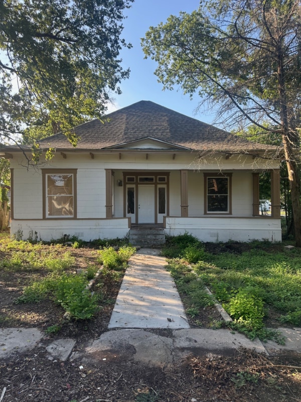 Building Photo - 802 E Limestone St Rental