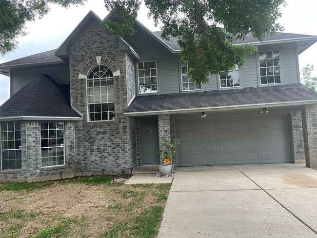 Building Photo - 7843 Yellow Pine Dr