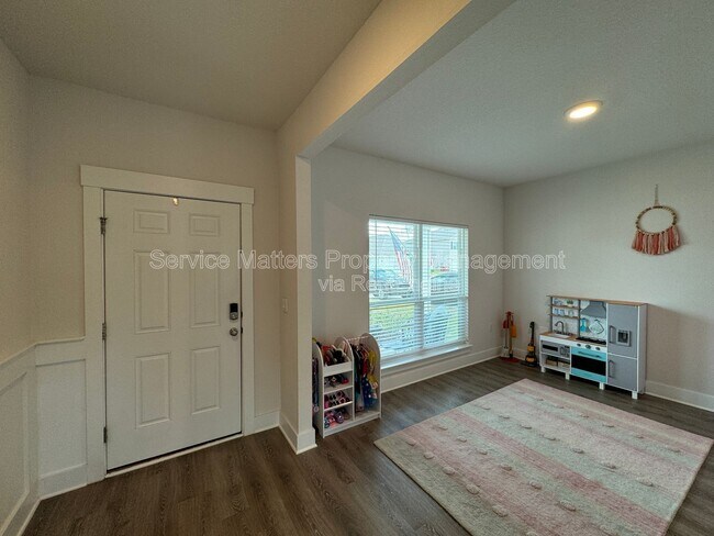 Photo - 5772 Danbury Blvd