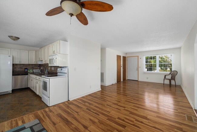 274 Green Pond Rd