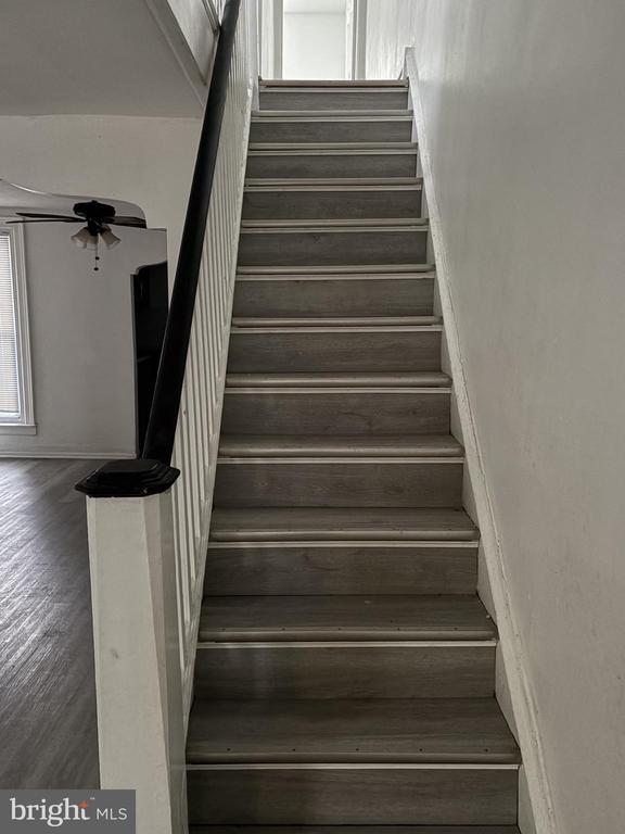 Photo - 6380 Marsden St