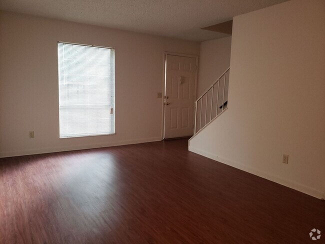 Building Photo - 1 Bedroom, 1.5 Bath Townhouse Unit 291G