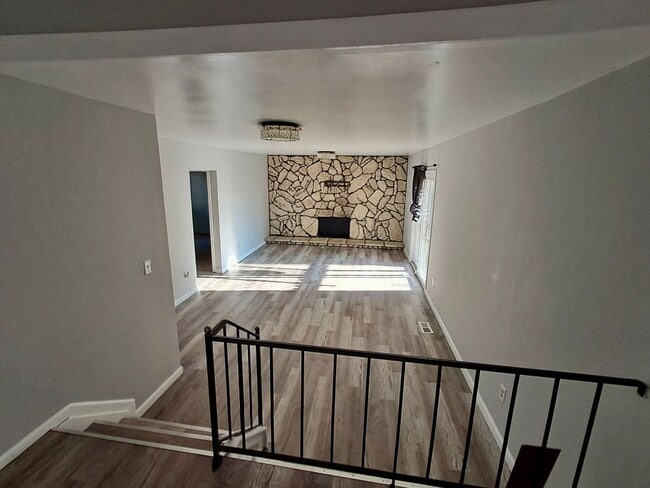 Photo - 4-Bedroom Colonial in Grand Blanc – Spacio...