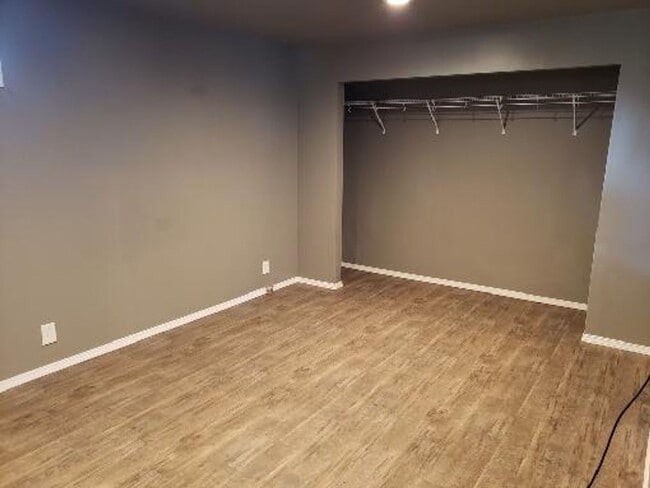 Photo - 5775 Unit 5775 Lower