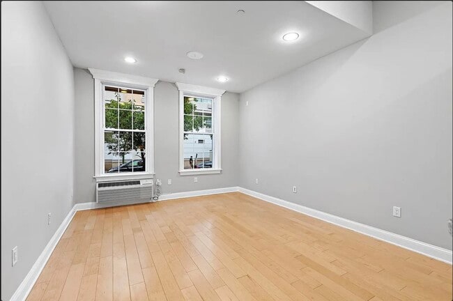 Photo - 100 Tidewater St Unit #1A