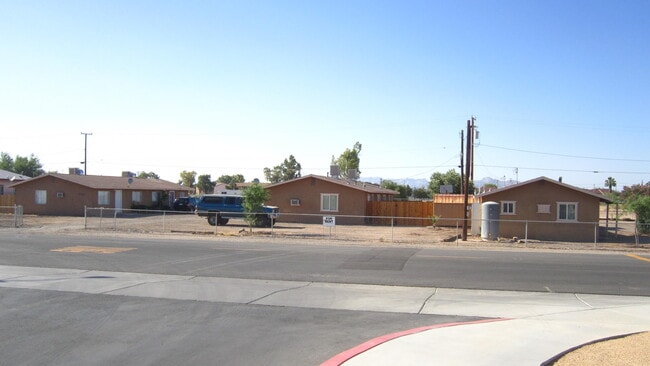 Photo - 10340 E Vernon Ave