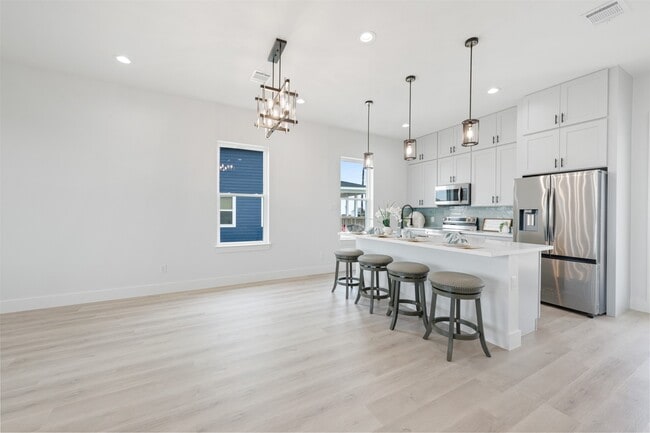 Building Photo - 25206 Sausalito Dr Rental
