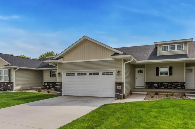 Photo - 3034 Sherwood Dr Unit 3034