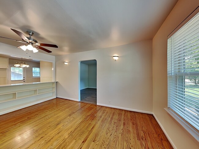 Photo - 1002 Noble Ave