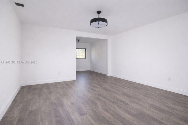 Photo - 4001 NW 15th Ave Unit 4001