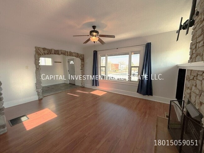 Photo - 1386 S 900 W