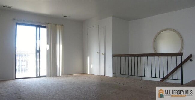 Photo - 504 N Oaks Blvd