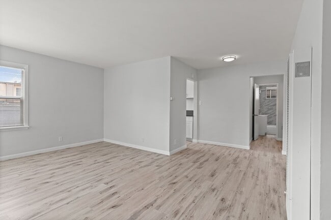 Photo - 935 N Washington Pl Apartment Unit 937-01