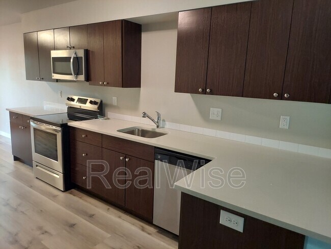 Photo - 8300 SE Flavel St Unit 102