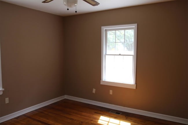 Photo - 905 W Whitney Ave