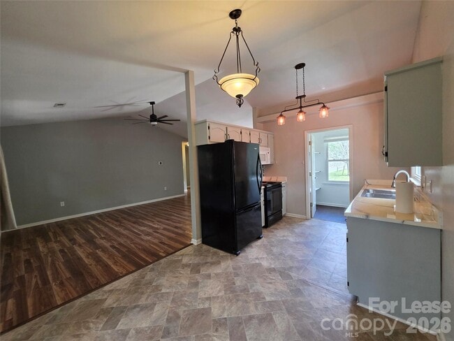 Photo - 221 Auten Cir